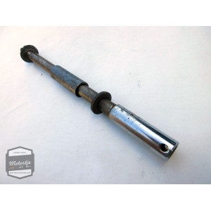 Yamaha XV920 achterwielas / achteras / achter wiel as / steekas